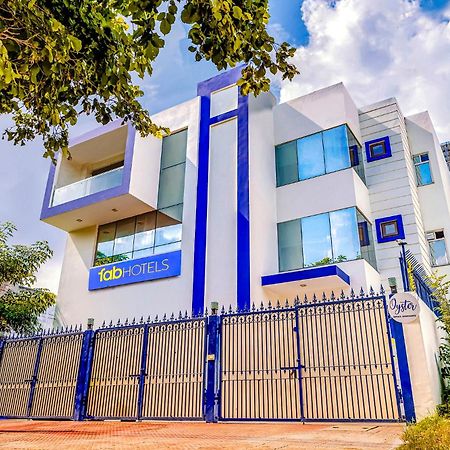 Fabhotel Oyster Villa Gurgaon Bagian luar foto