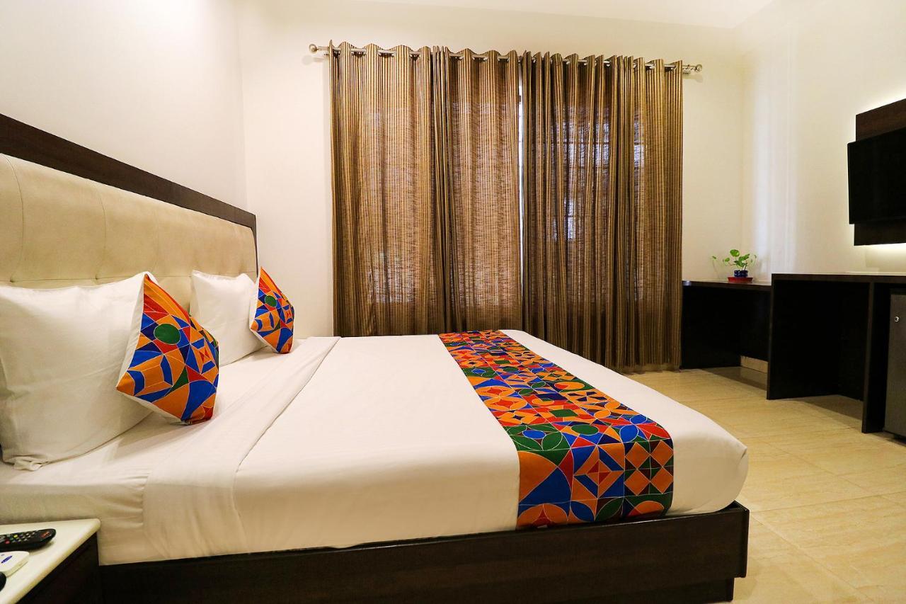 Fabhotel Oyster Villa Gurgaon Bagian luar foto