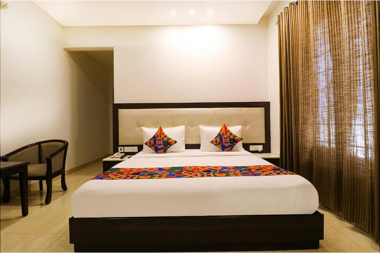 Fabhotel Oyster Villa Gurgaon Bagian luar foto