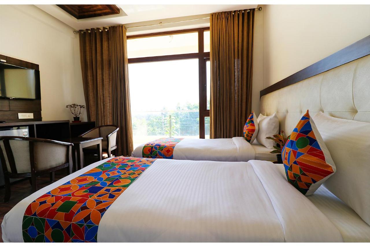 Fabhotel Oyster Villa Gurgaon Bagian luar foto