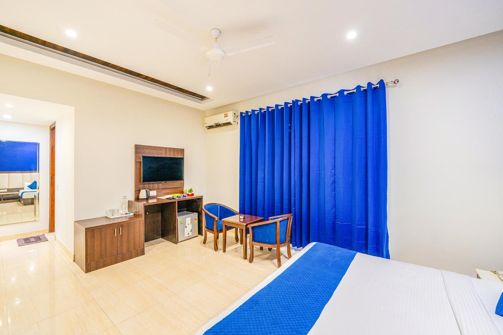 Fabhotel Oyster Villa Gurgaon Bagian luar foto